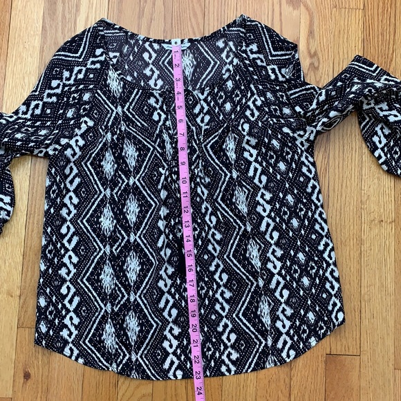 American Eagle Outfitters Long Sleeve Medium - Picture 14 of 16